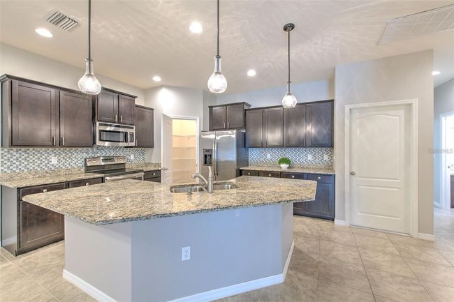 32829 Woodthrush Way, House other with 3 bedrooms, 2 bathrooms and null parking in WESLEY CHAPEL FL | Image 8