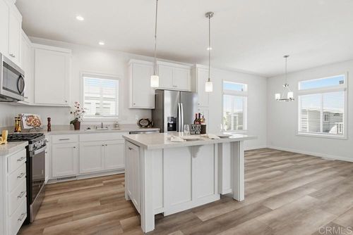 42 Havenview Ln, Oceanside, CA, 92056-4828 | Card Image