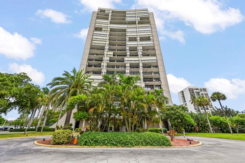 1006-2425 Presidential Way, West Palm Beach, FL, 33401-1304 | Card Image