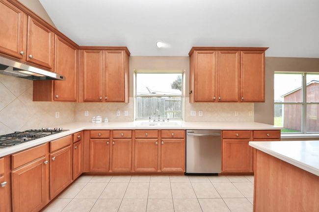 1705 White Willow Ln, House other with 4 bedrooms, 2 bathrooms and 2 parking in Pearland TX | Image 29