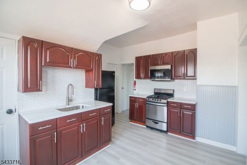 3-221 Silver Ave, Hillside, NJ, 07205-2255 | Card Image