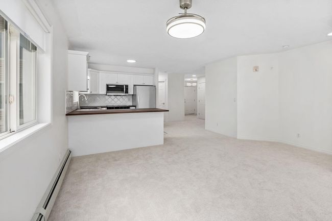 2205 - 7451 Springbank Blvd Sw, Condo with 2 bedrooms, 2 bathrooms and 1 parking in Calgary AB | Image 16