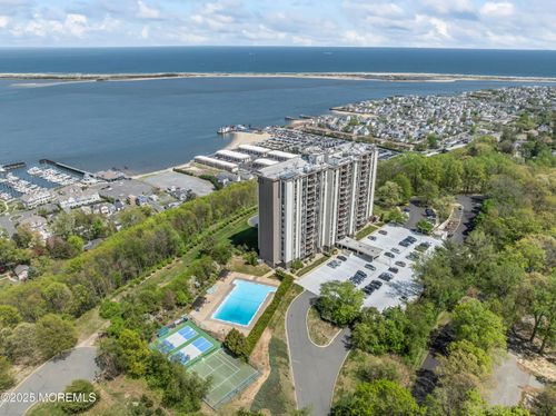 204-1 Scenic Dr, Highlands, NJ, 07732-1329 | Card Image