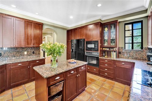 2-1577 Passion Vine Cir, Weston, FL, 33326-3658 | Card Image