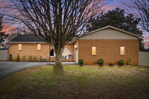 1112 Black Oak Ln, Hopkinsville, KY, 42240-5163 | Card Image