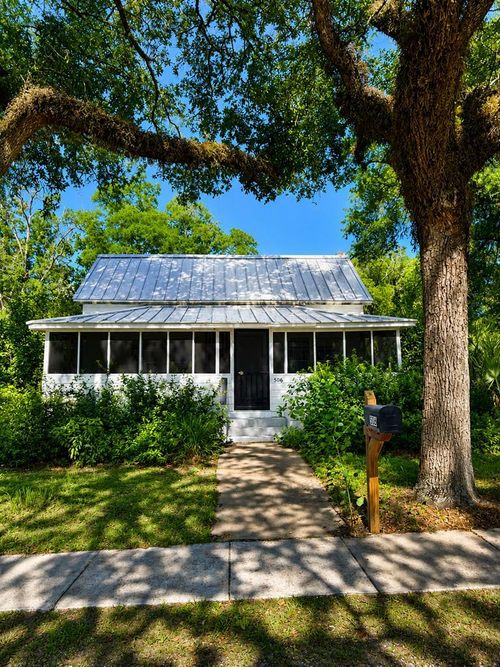 506 Tallahassee St, Carrabelle, FL, 32322-3204 | Card Image