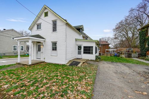 56 N Augusta Rd, Brockville, ON, K6V2X6 | Card Image