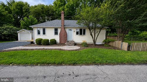 229 Maryland Ave, EDGEWATER, MD, 21037-1502 | Card Image