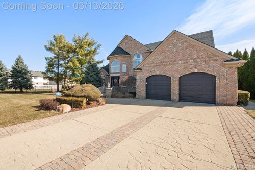 51246 Woodside Dr, Macomb, MI, 48042-6032 | Card Image