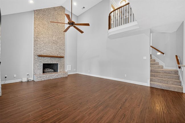 Living Room | Image 12