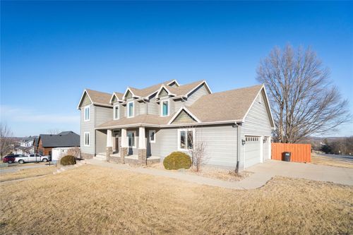 923 S 10th St, Adel, IA, 50003-2304 | Card Image