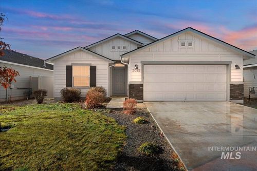 3085 N Saratov Way, Kuna, ID, 83634-4856 | Card Image