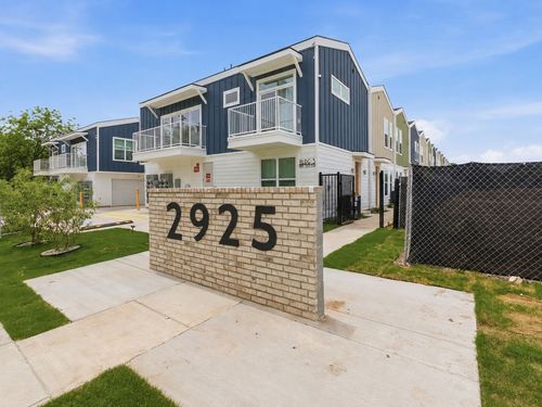 301-2925 Spruce Valley Lane, Dallas, TX, 75233 | Card Image