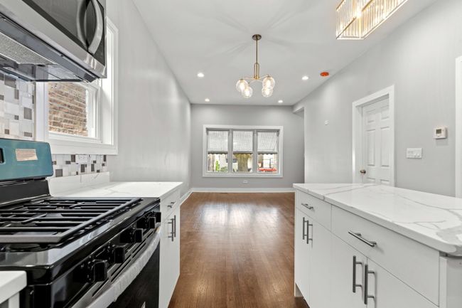 3307 S Leavitt St, House other with 7 bedrooms, 2 bathrooms and 1 parking in CHICAGO IL | Image 4