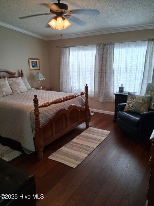 959 Church St, Newport, NC, 28570-9679 | Card Image