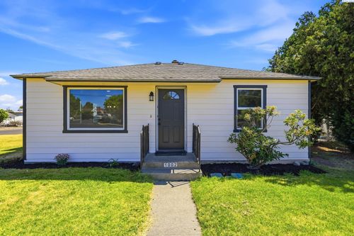 1002 W Pearl St, Pasco, WA, 99301-3555 | Card Image