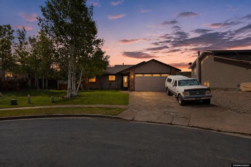 105 Carriage Dr, Evanston, WY, 82930-5432 | Card Image