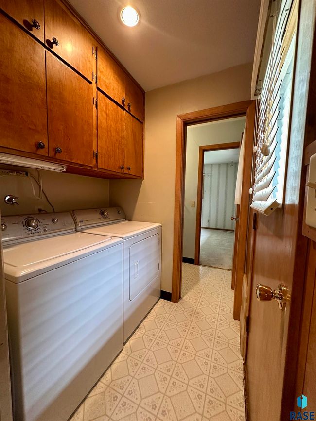 511 W Crawford St, House other with 3 bedrooms, 3 bathrooms and null parking in Luverne MN | Image 12