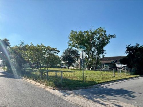 324 N 4th Street, McAllen, TX, 78501 | Card Image