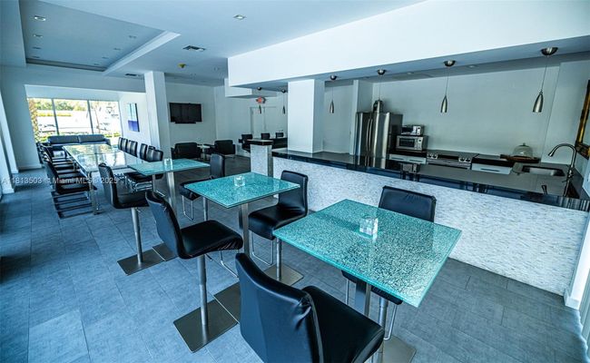 APT-1809 - 2841 N Ocean Blvd, Condo with 2 bedrooms, 2 bathrooms and null parking in Fort Lauderdale FL | Image 20