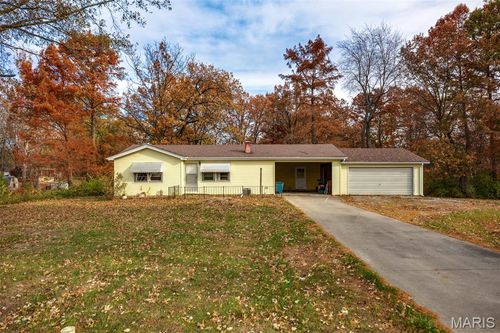 6620 Edgewater Dr, Mount Olive, IL, 62069-2450 | Card Image