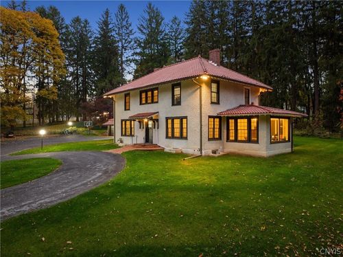 28 Jordan Rd, New Hartford, NY, 13413-2312 | Card Image