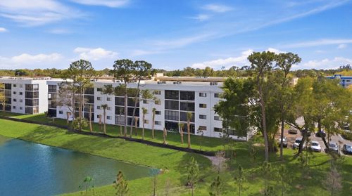 110-4725 Lucerne Lakes Blvd E, Lake Worth, FL, 33467-8898 | Card Image