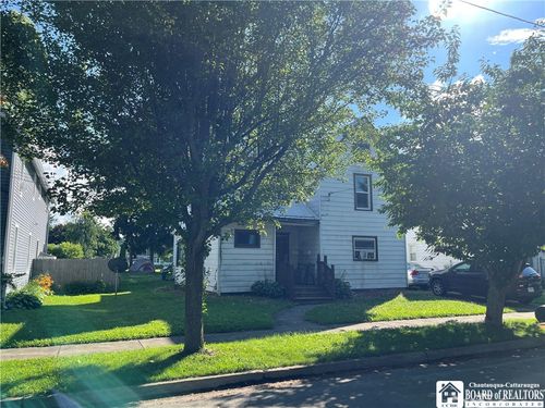 215 West Ave, Falconer, NY, 14733-1251 | Card Image