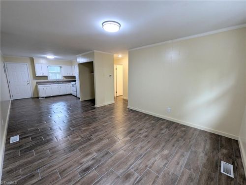 apt-a-109 White St, Thomasville, NC, 27360-4266 | Card Image