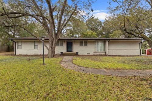 208 Wildwood Ln, Kilgore, TX, 75662-2826 | Card Image