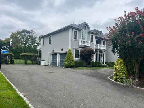 302 Hewlett Neck Rd, Woodmere, NY, 11598-1407 | Card Image