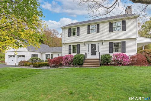15 Central Rd, Middlebury, CT, 06762-2411 | Card Image