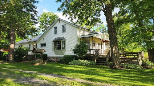 817 Pre Emption Rd, Penn Yan, NY, 14527-9165 | Card Image