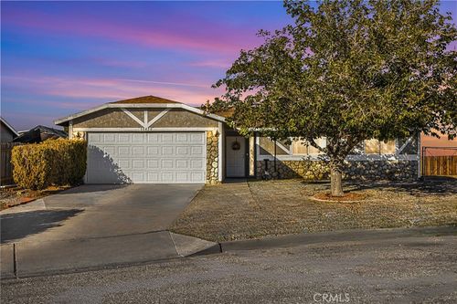 10450 Cimmeron Trail Dr, Adelanto, CA, 92301-2215 | Card Image