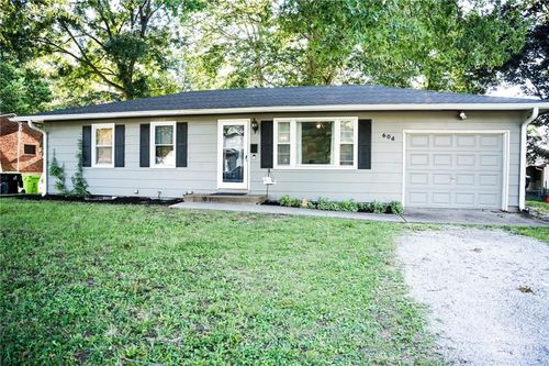 604 Lake Ave, Harrisonville, MO, 64701-1837 | Card Image
