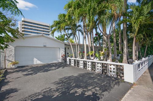 225 S Sequoia Dr, West Palm Beach, FL, 33409-3603 | Card Image