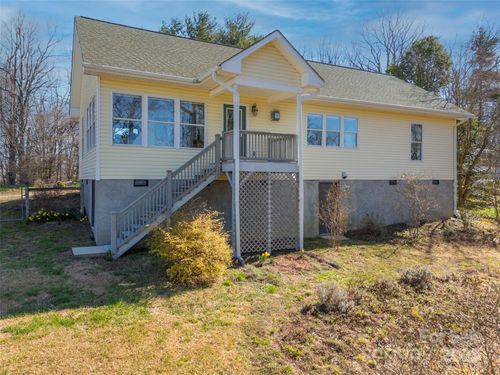367 Crescent St, Saluda, NC, 28773-0465 | Card Image