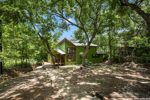 9710 River Rd, New Braunfels, TX, 78132-3089 | Card Image