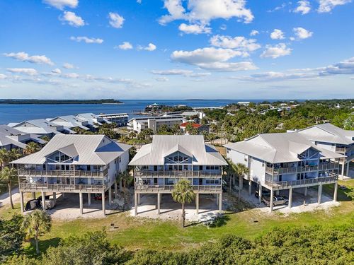 8e-11 Old Mill Dr, Cedar Key, FL, 32625-5103 | Card Image