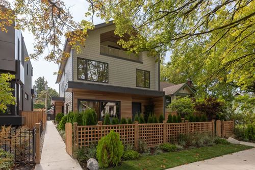 2-3186 W 11th Ave, Vancouver, BC, V6K2M7 | Card Image
