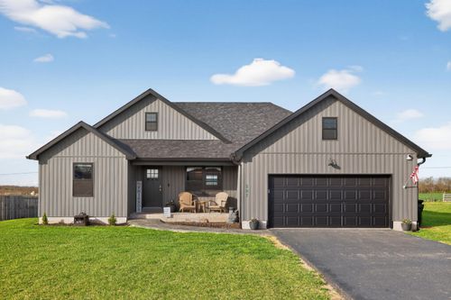 207 Dean Dr, Harrodsburg, KY, 40330-8314 | Card Image
