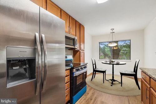 300e-300 Hilltop Ln, ANNAPOLIS, MD, 21403-1500 | Card Image