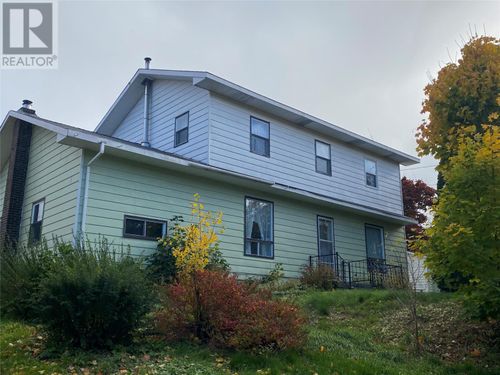 {{alt}} | Card Image