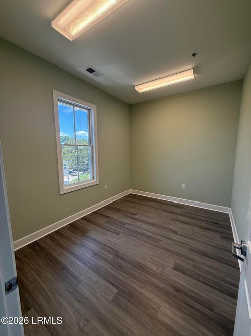 310-711 Bladen St, Beaufort, SC, 29902-4968 | Card Image