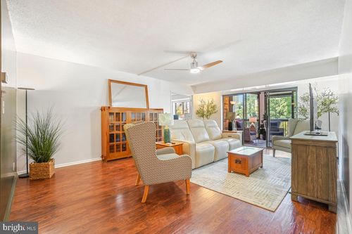 apt-401-5904 Mount Eagle Dr, ALEXANDRIA, VA, 22303-2536 | Card Image