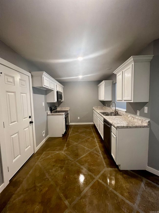 233 Iris, House other with 4 bedrooms, 2 bathrooms and null parking in Benton AR | Image 4
