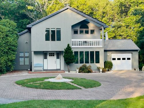 2 Fallon Dr, Westport, MA, 02790-1209 | Card Image