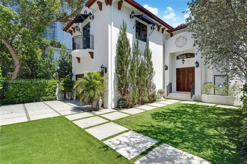 1563 S Miami Ave, Miami, FL, 33129-1102 | Card Image