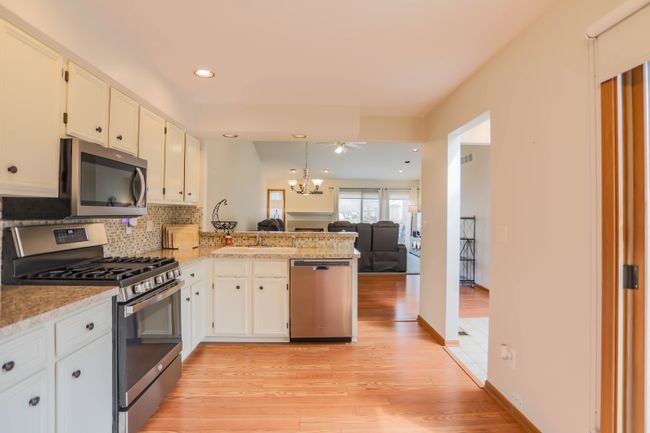 16539 Sarjay Dr, Condo with 2 bedrooms, 2 bathrooms and null parking in Clinton Twp MI | Image 16