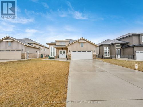 49 Kingsbridge Dr, Amherstburg, ON, N9V4A5 | Card Image